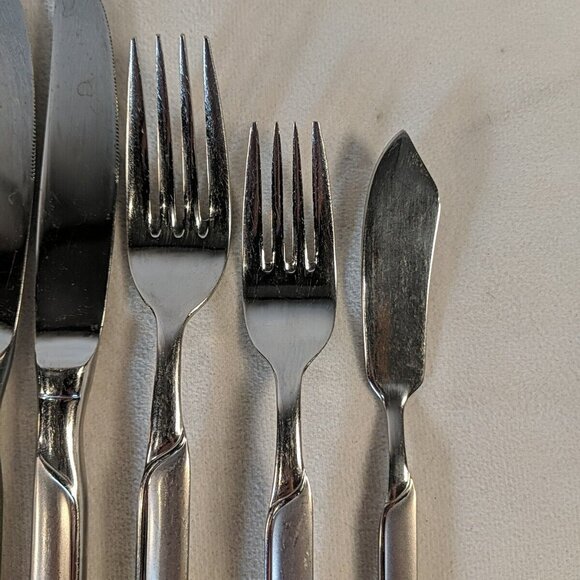 J.A. Henckels SYNERGY Stainless Steel 18/10 Flatware Lot 11 Butter Knives Fork - Picture 2 of 16